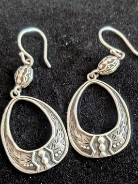 Silpada "Full Circle" Retired Sterling Silver Open Teardrop Dangle Earrings
